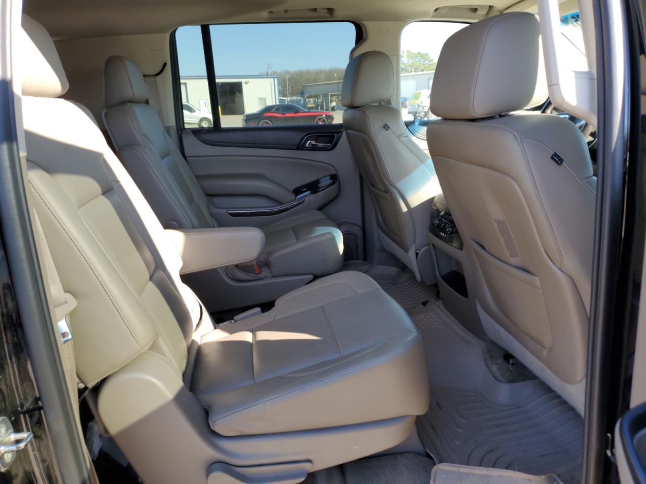 2015 GMC Yukon - Image 10