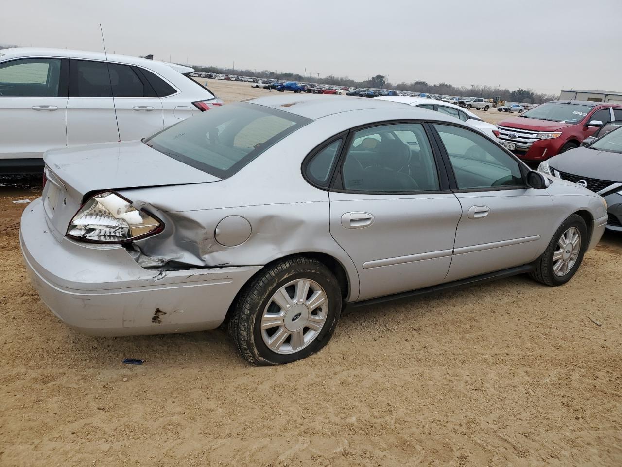 2007 Ford Taurus - Image 3