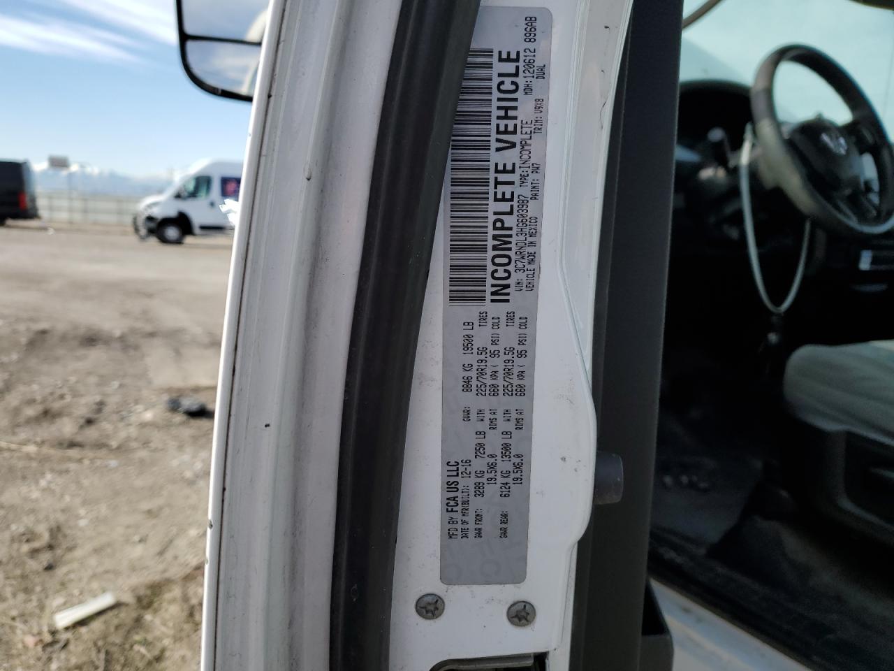 2017 RAM 5500 - Image 12