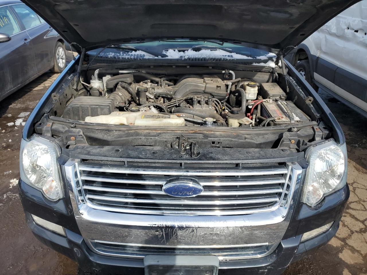 2010 Ford Explorer - Image 11