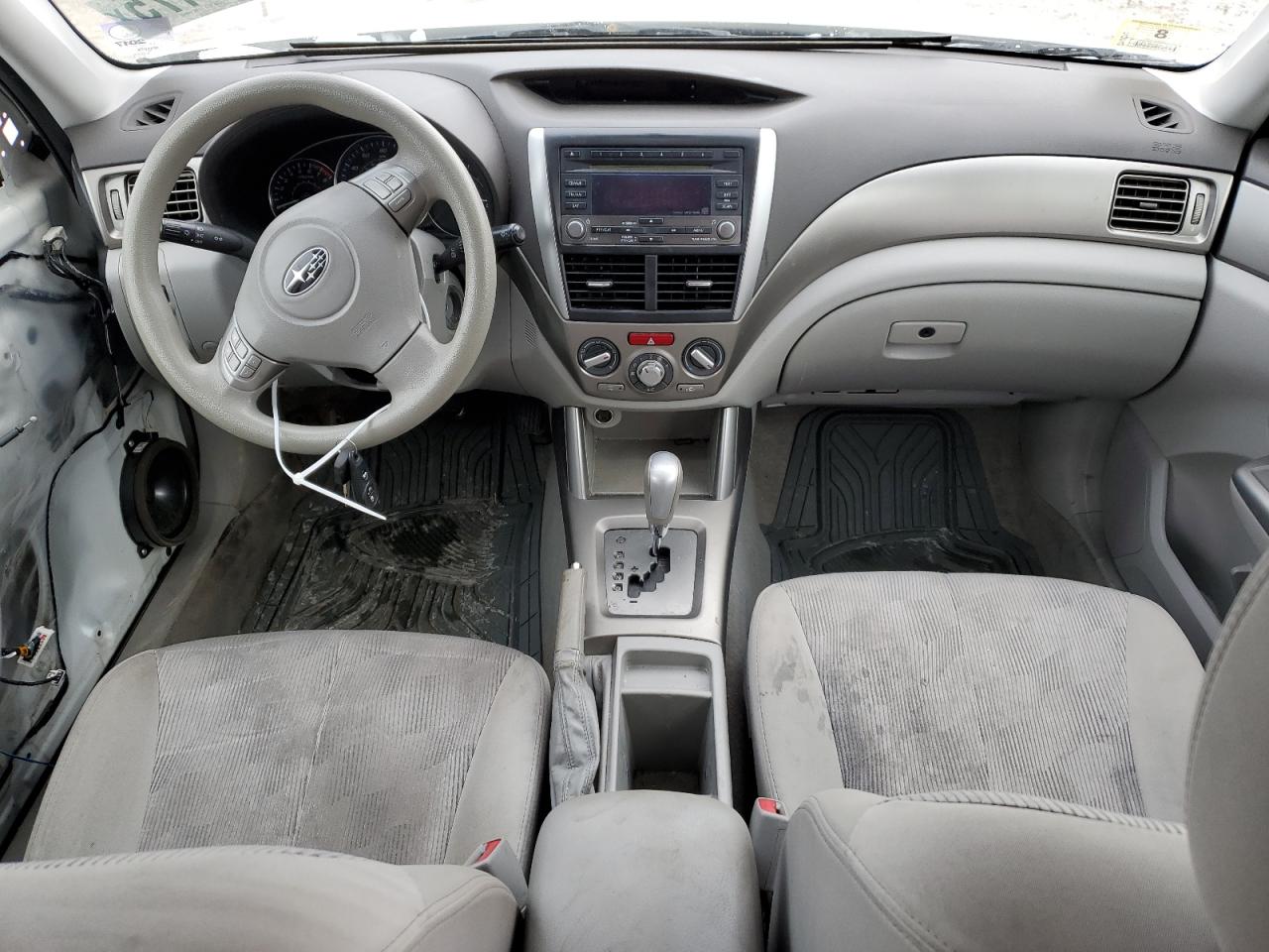 2010 Subaru Forester - Image 8