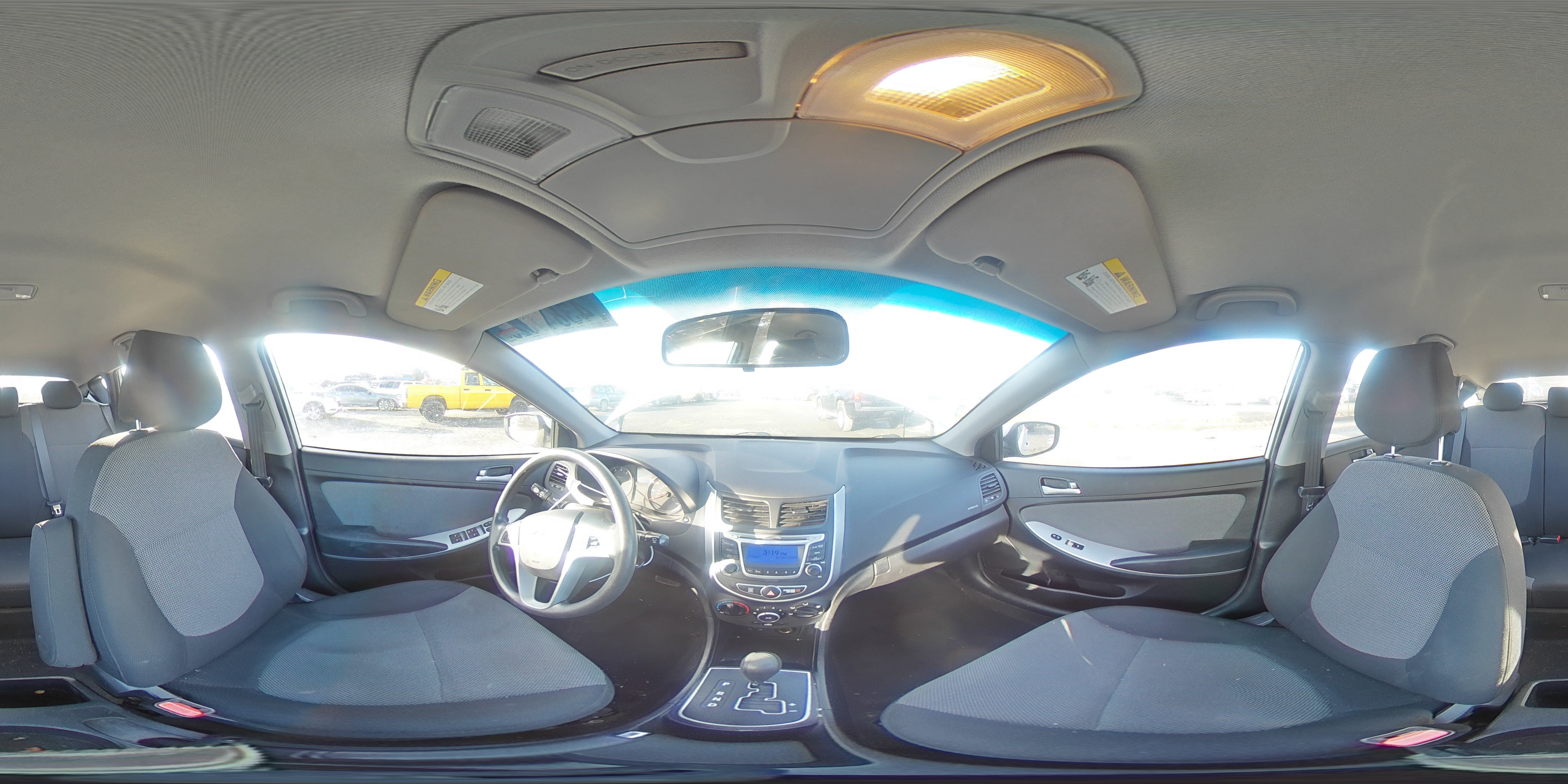 2014 Hyundai Accent - Image 13