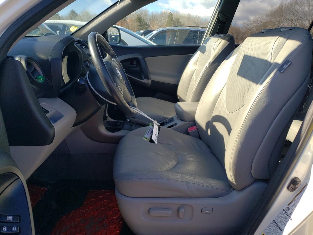 2010 Toyota RAV 4 - Image 7
