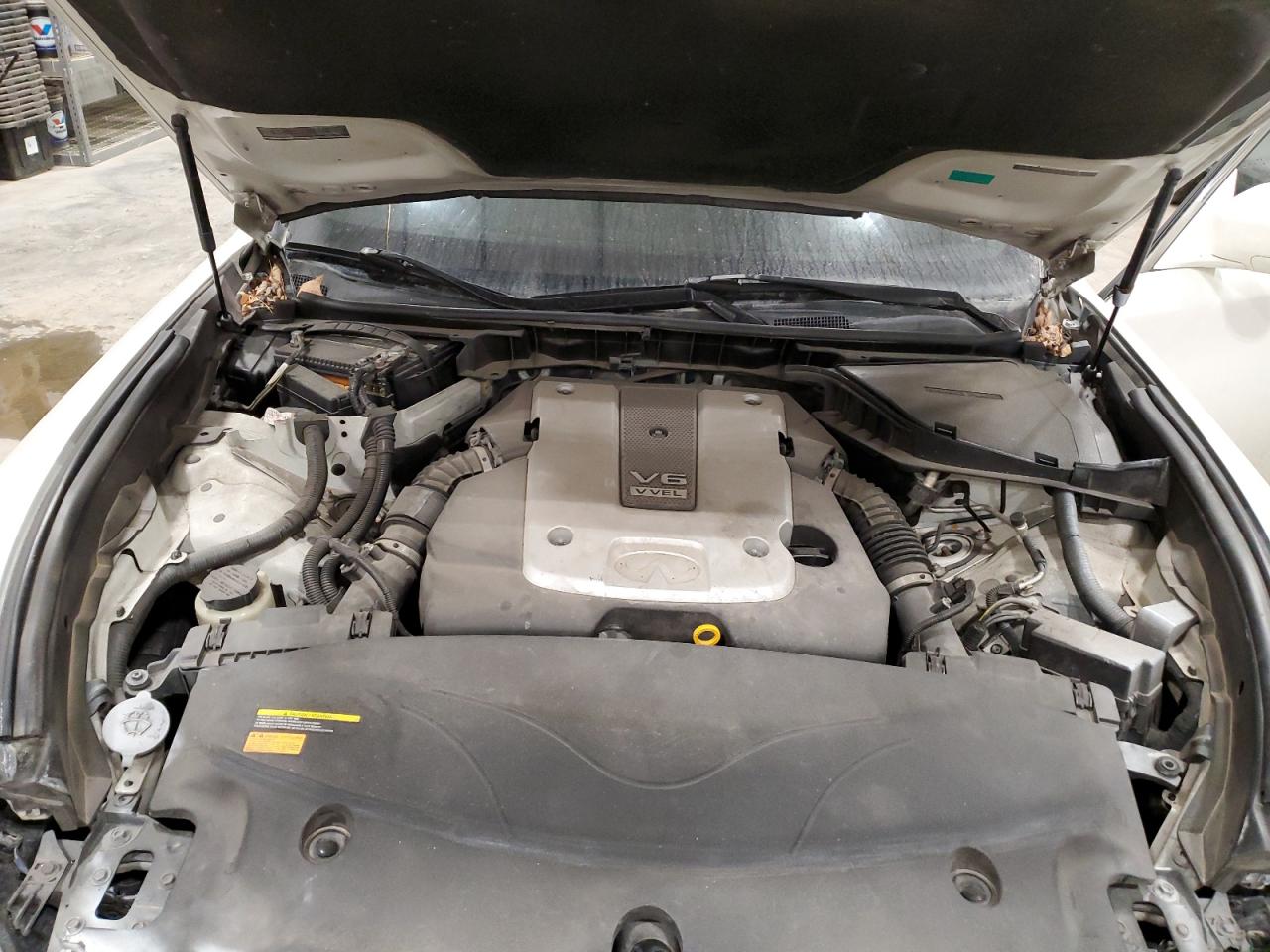 2013 Infiniti M - Image 11