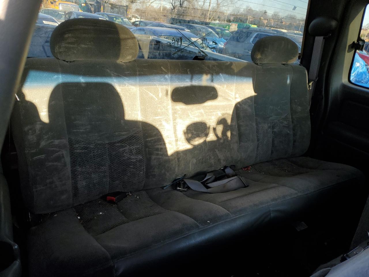 2003 Chevrolet Silverado - Image 10