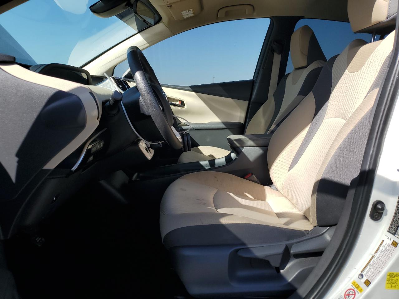 2018 Toyota Prius - Image 7