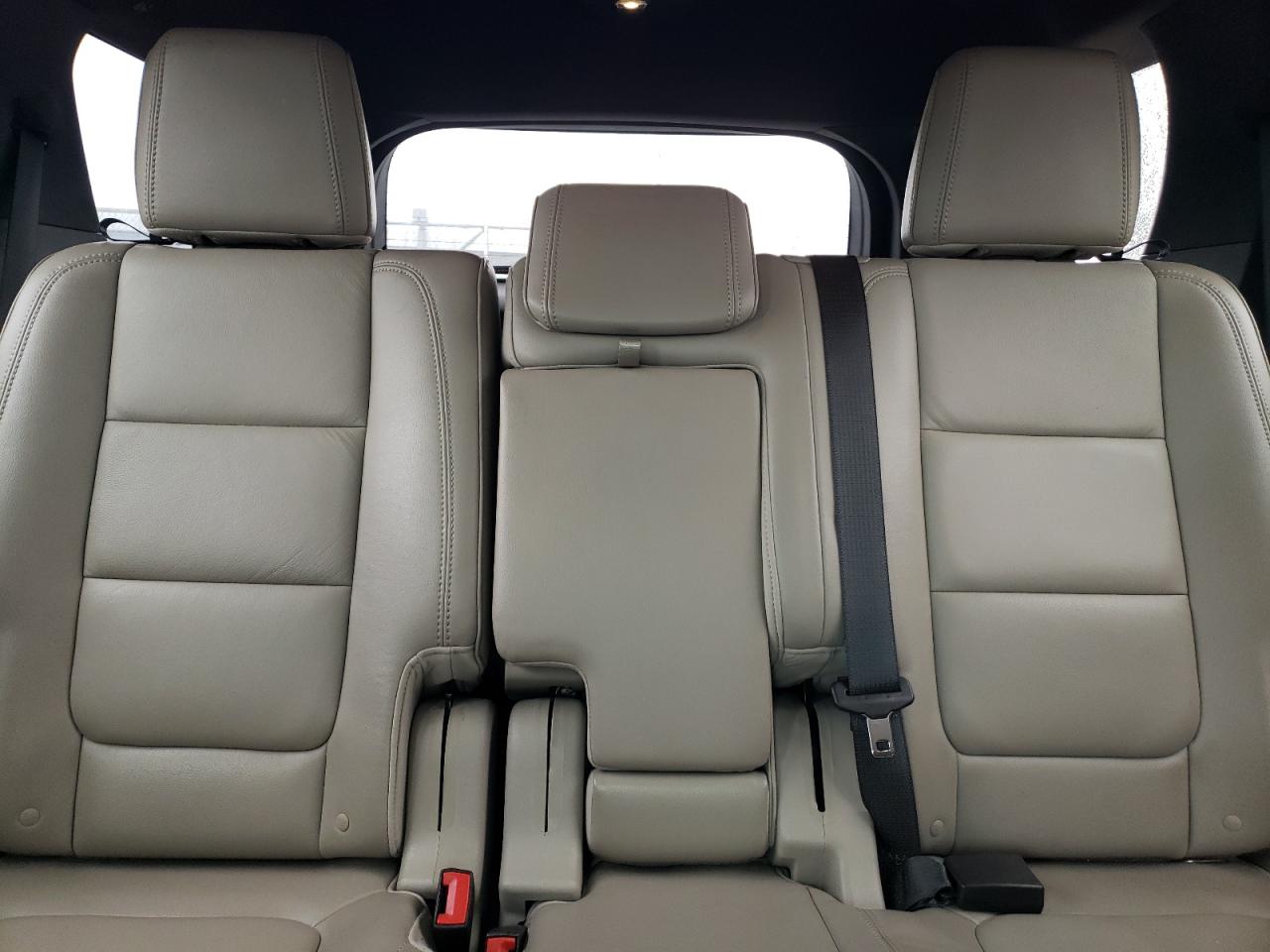2011 Ford Explorer - Image 10