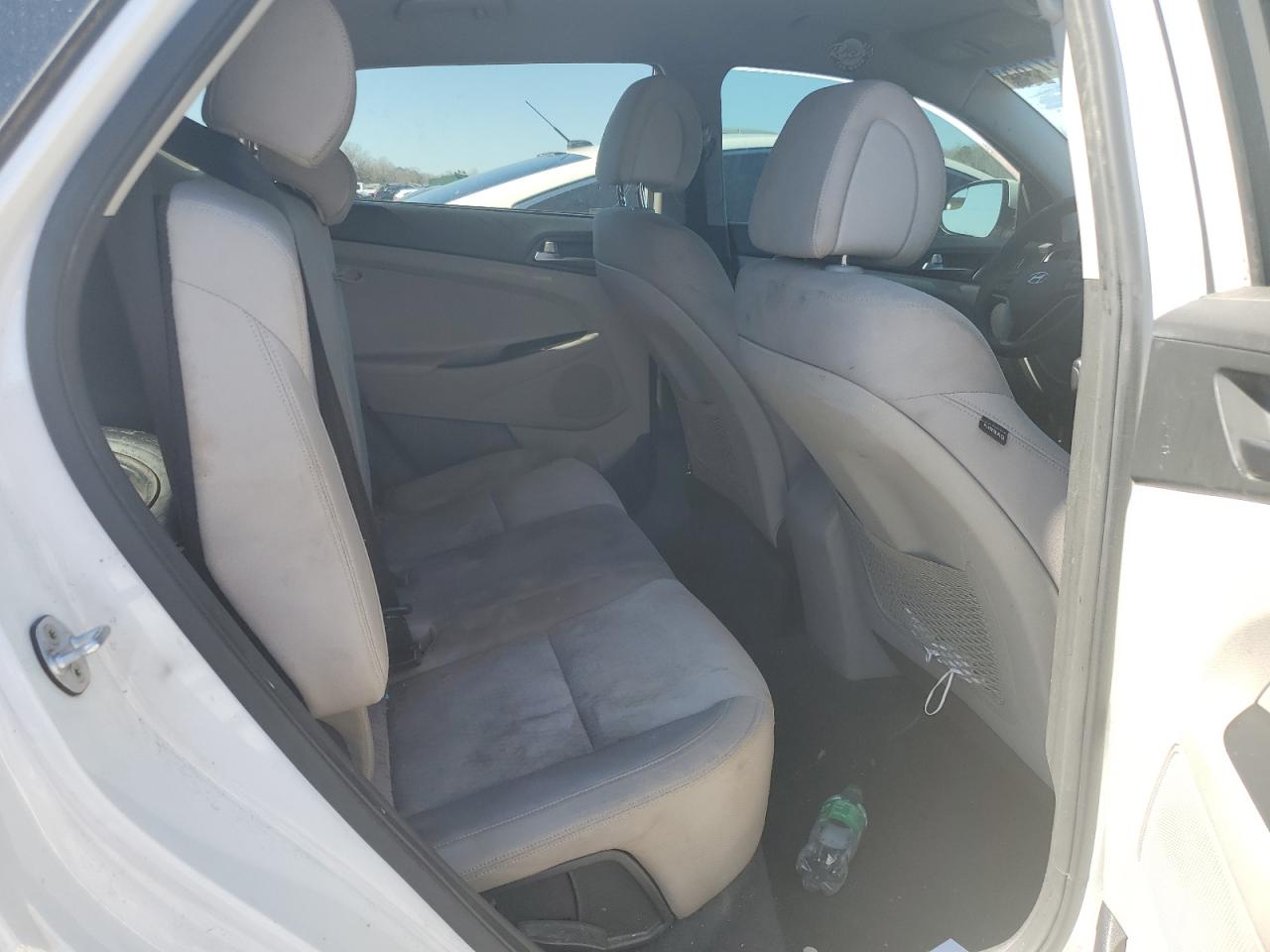 2016 Hyundai Tucson - Image 11