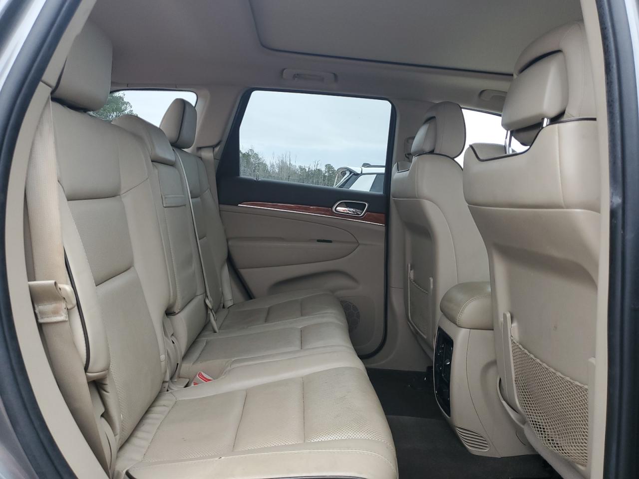 2013 Jeep Grand Cherokee - Image 12