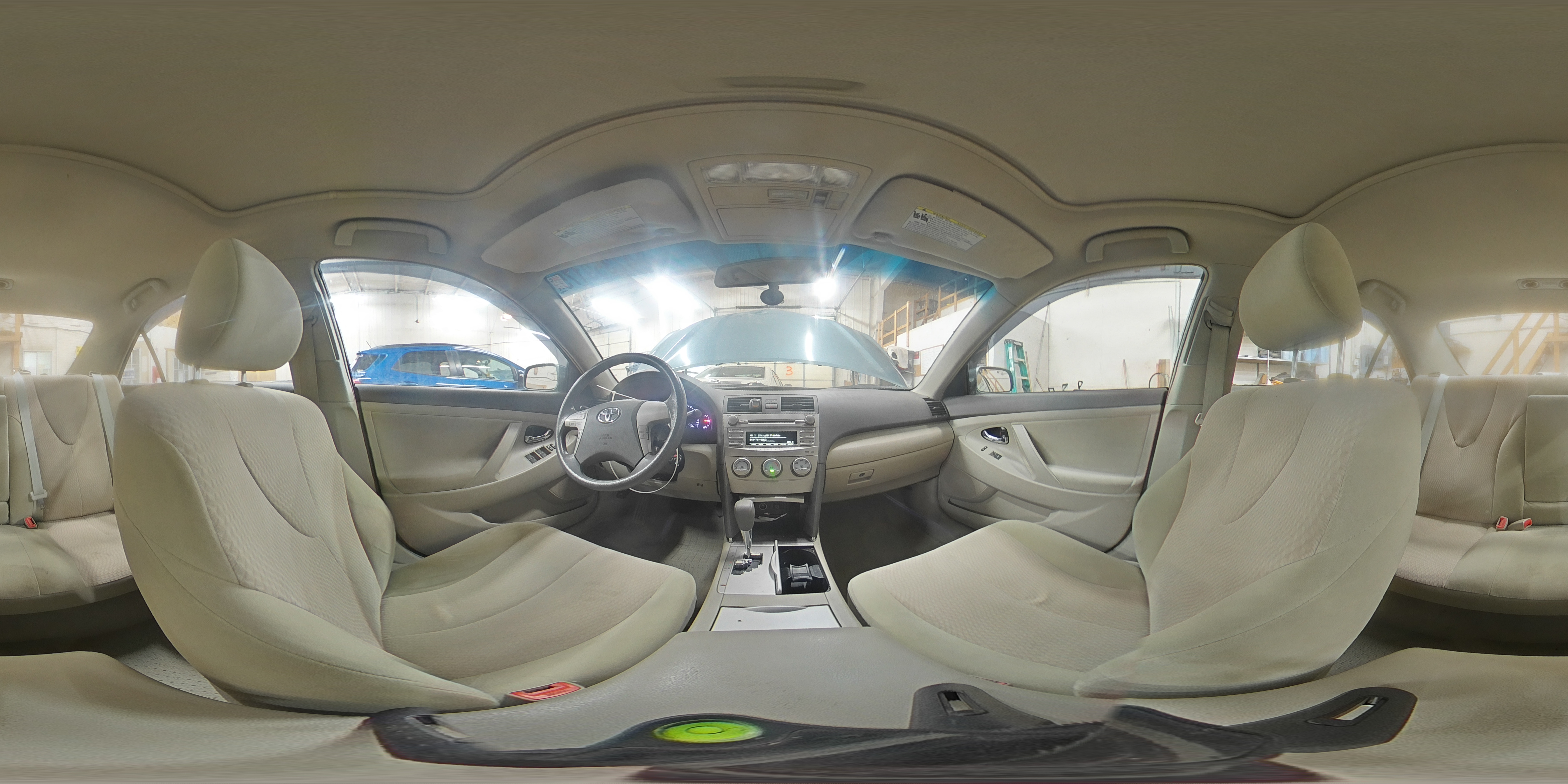 2010 Toyota Camry - Image 12