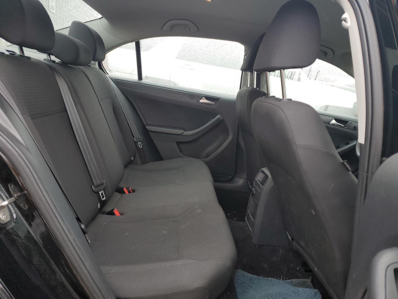 2015 Volkswagen Jetta - Image 10