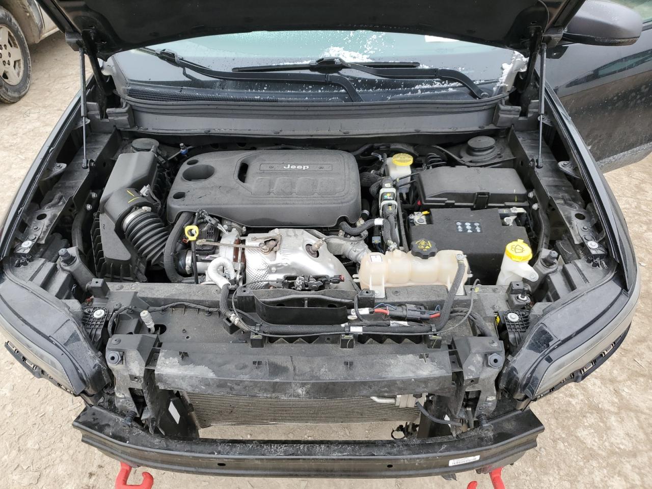 2020 Jeep Cherokee - Image 12