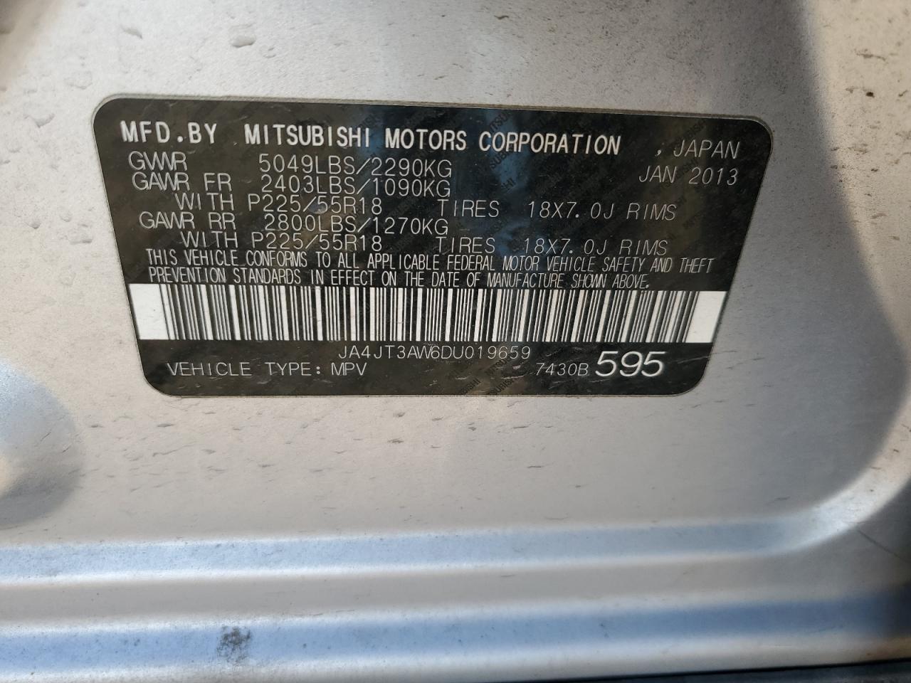 2013 Mitsubishi Outlander - Image 13