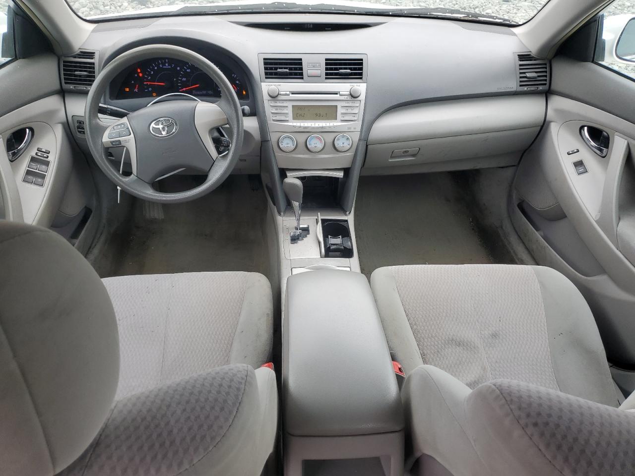 2010 Toyota Camry - Image 8