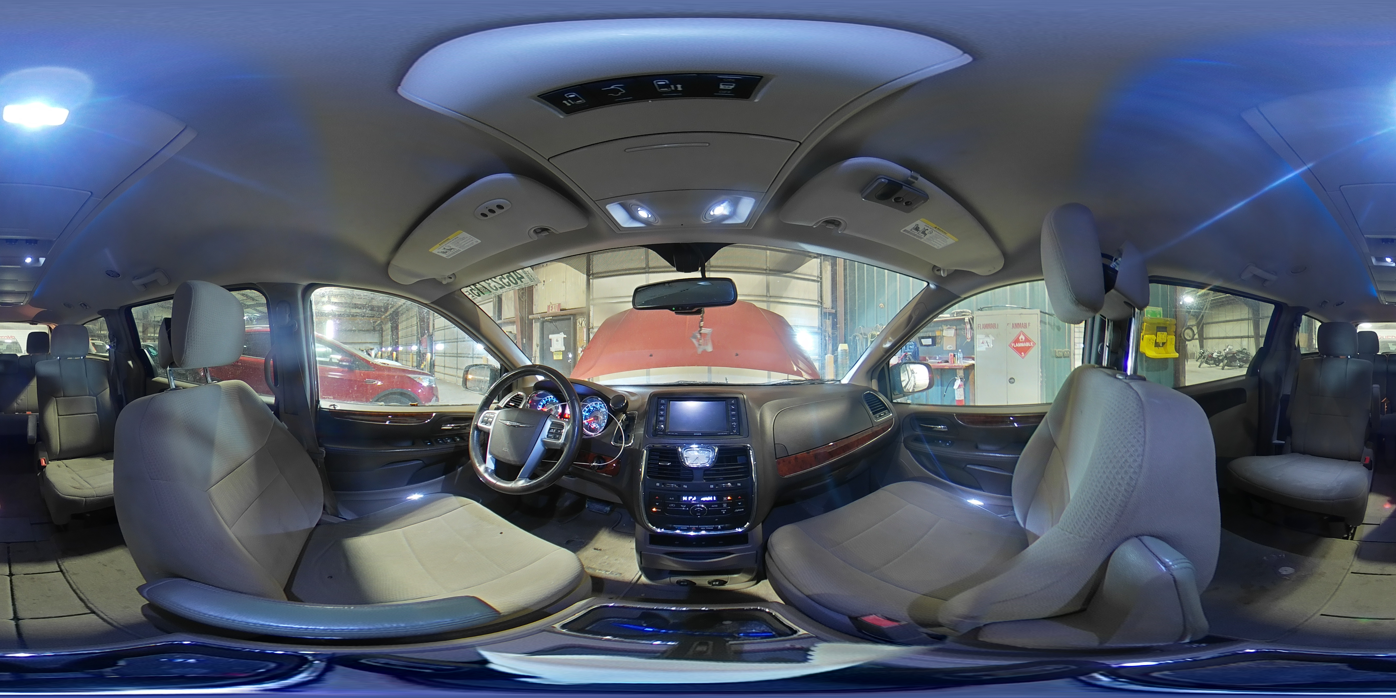 2012 Chrysler Town & Country - Image 14