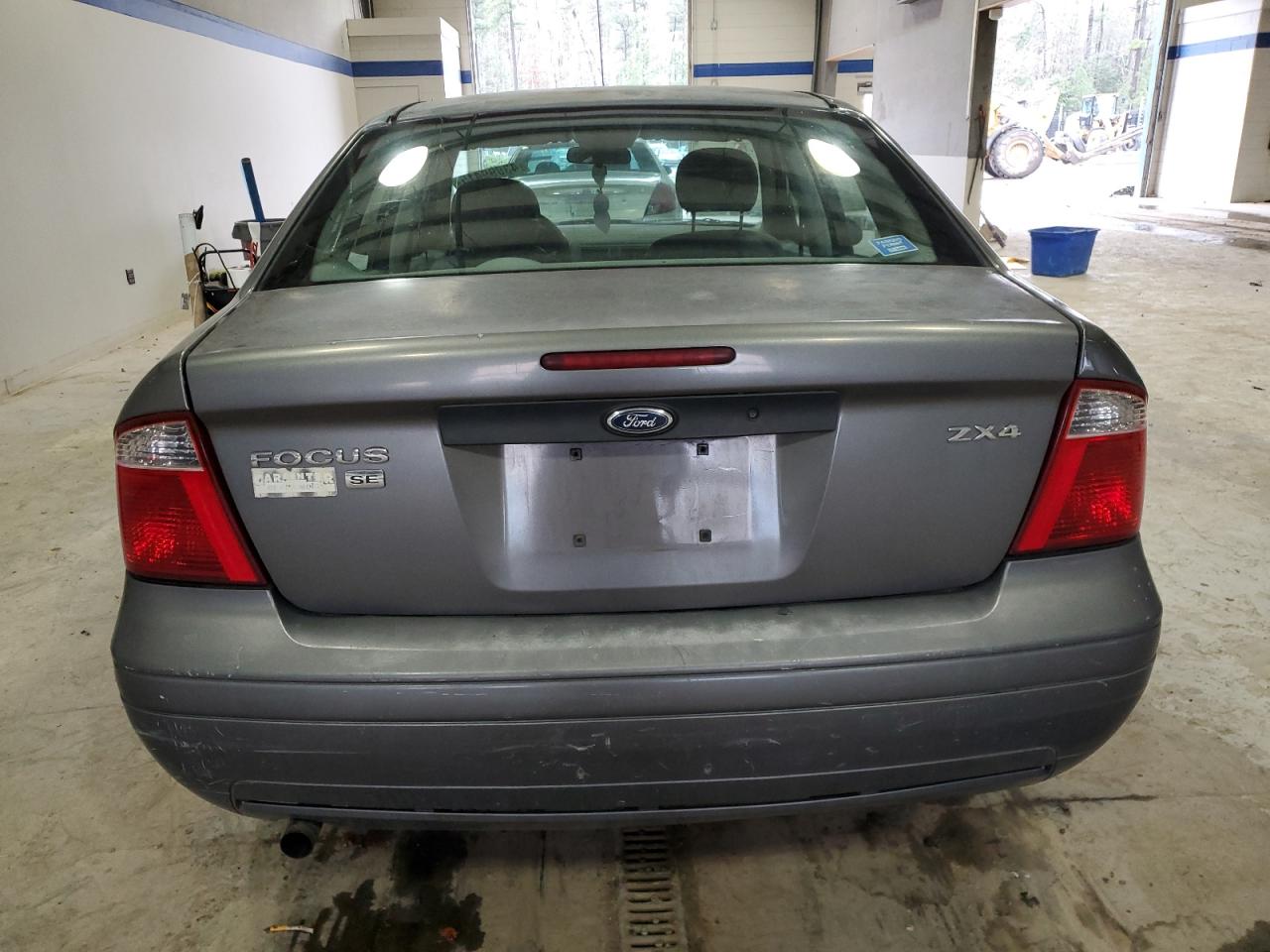 2005 Ford Focus - Image 6