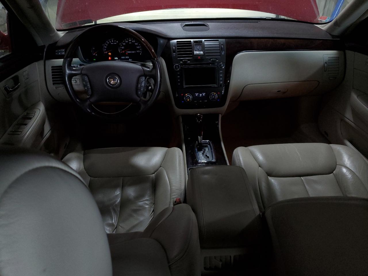 2010 Cadillac DTS - Image 8