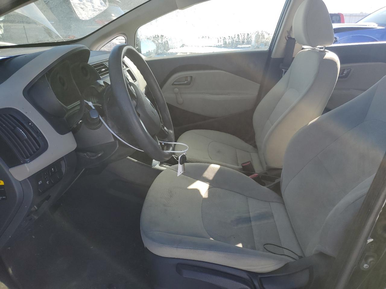 2013 Kia Rio - Image 7