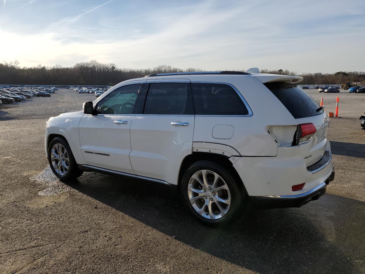 2020 Jeep Grand Cherokee - Image 2