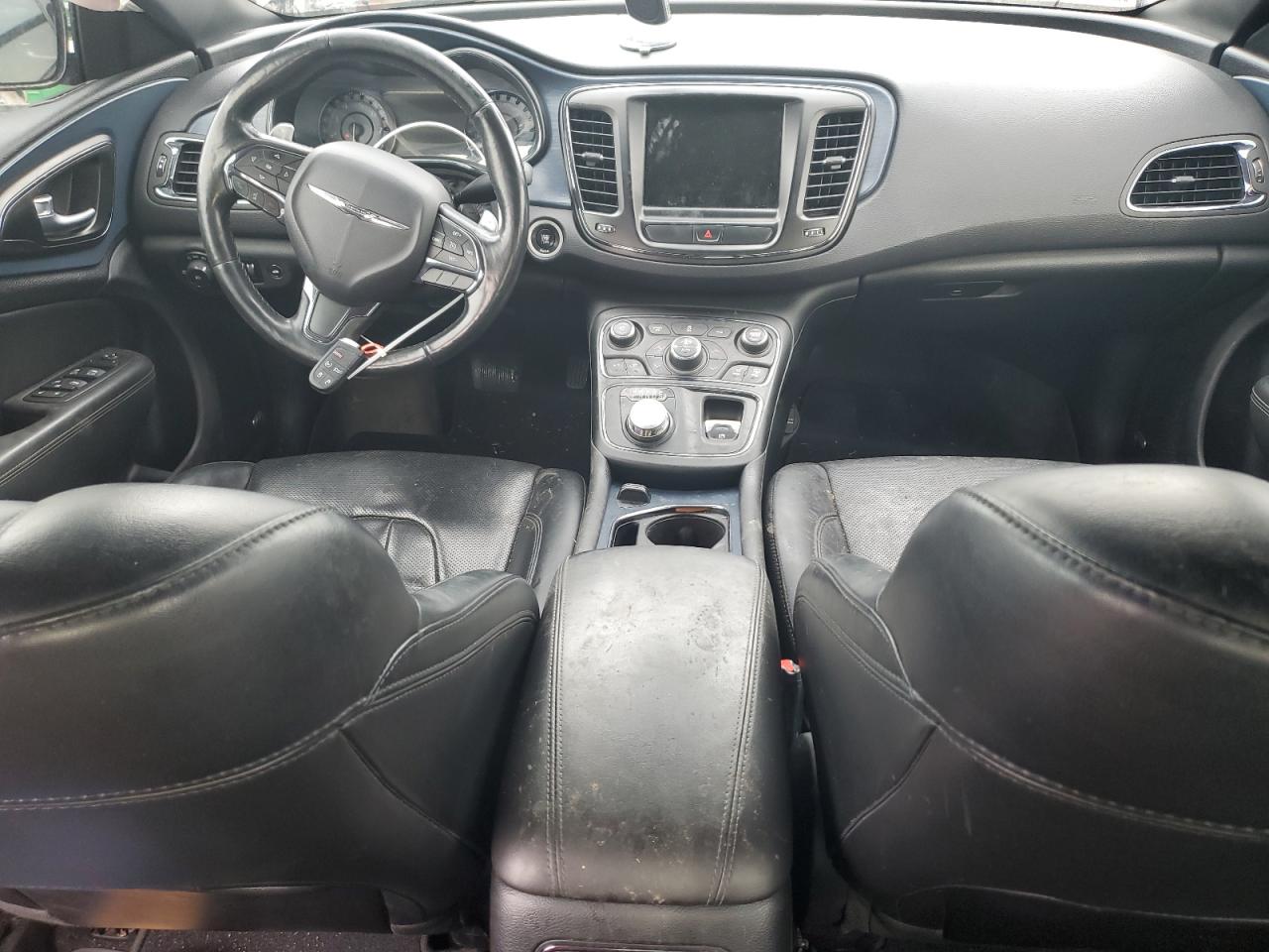 2016 Chrysler 200 - Image 8