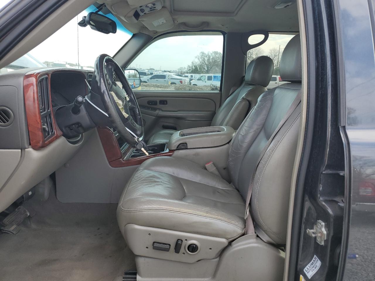 2006 Chevrolet Avalanche - Image 7