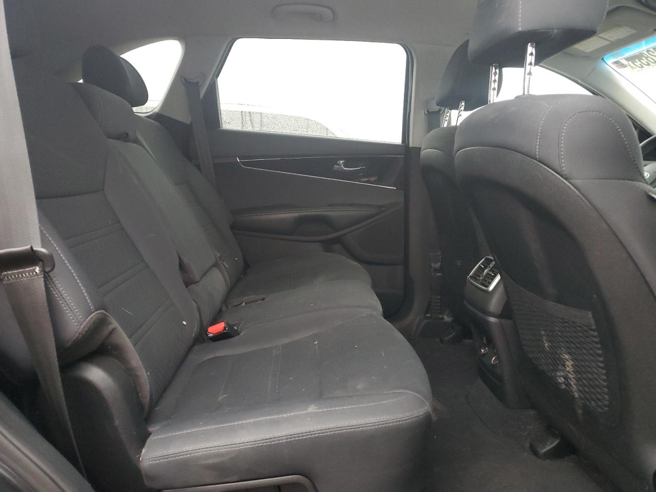 2019 Kia Sorento - Image 11