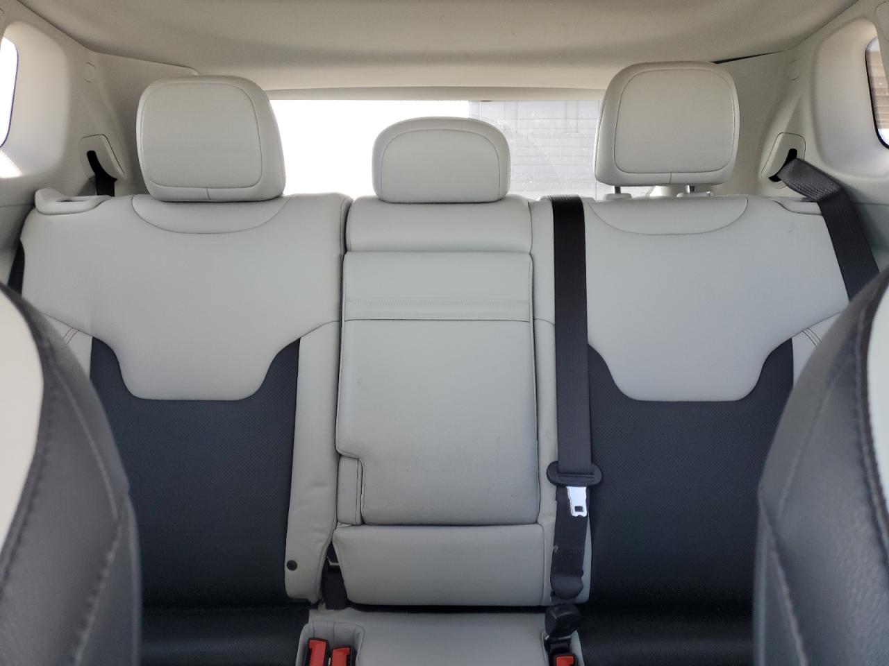 2019 Jeep Compass - Image 10