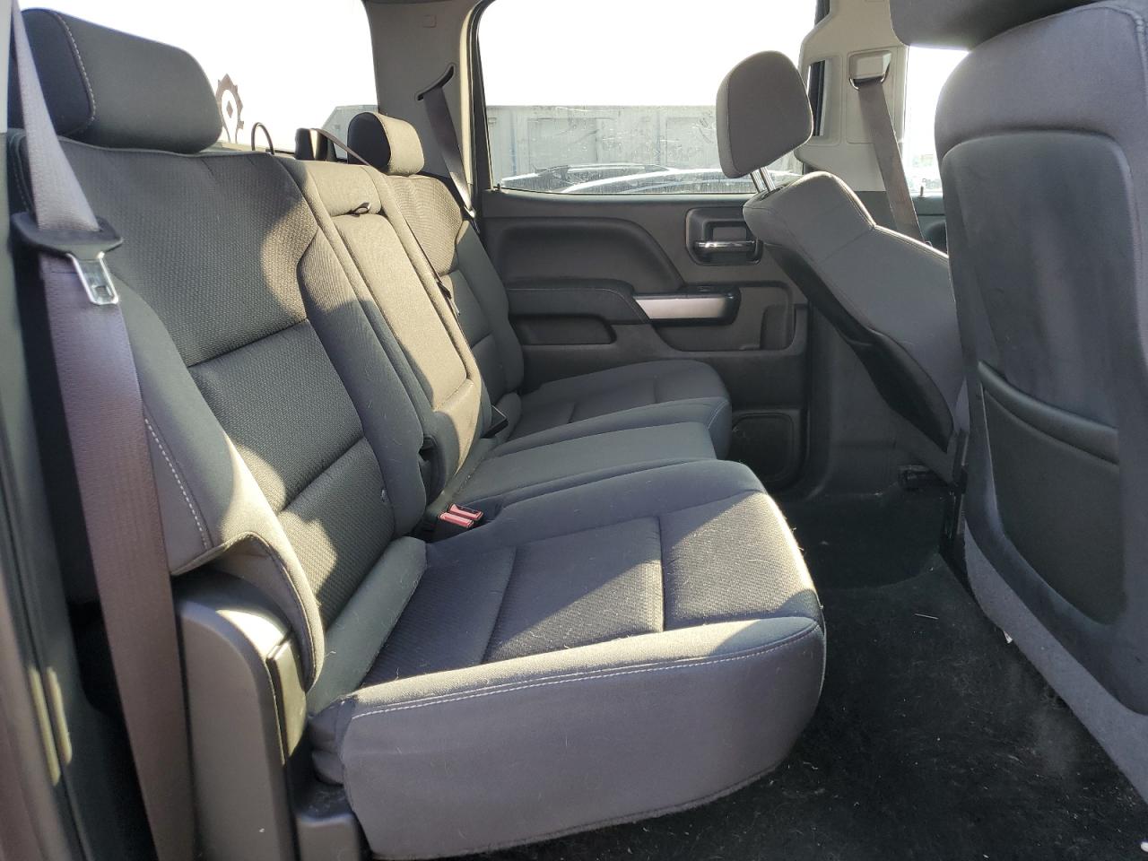 2015 Chevrolet Silverado - Image 10