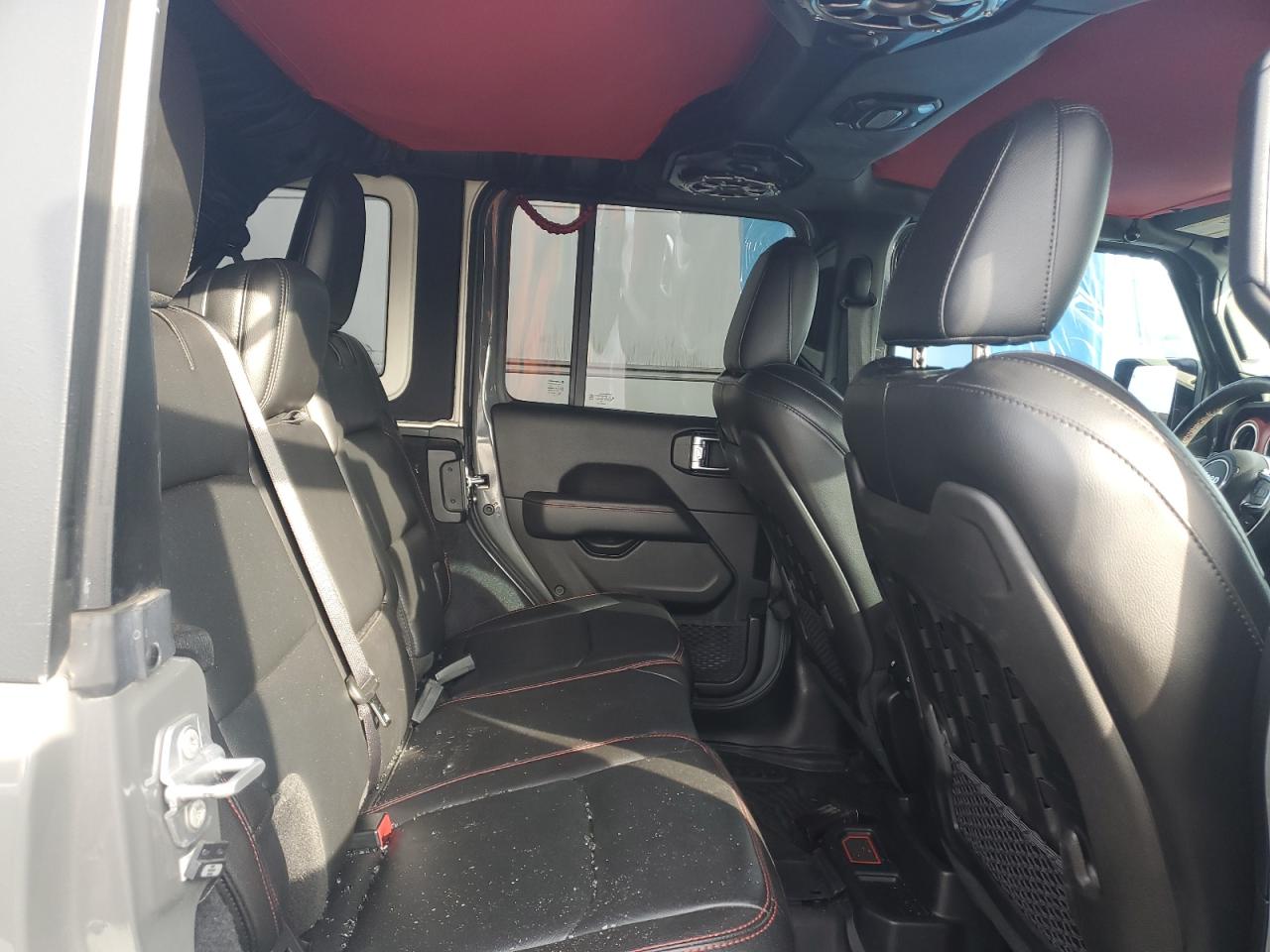 2019 Jeep Wrangler - Image 11