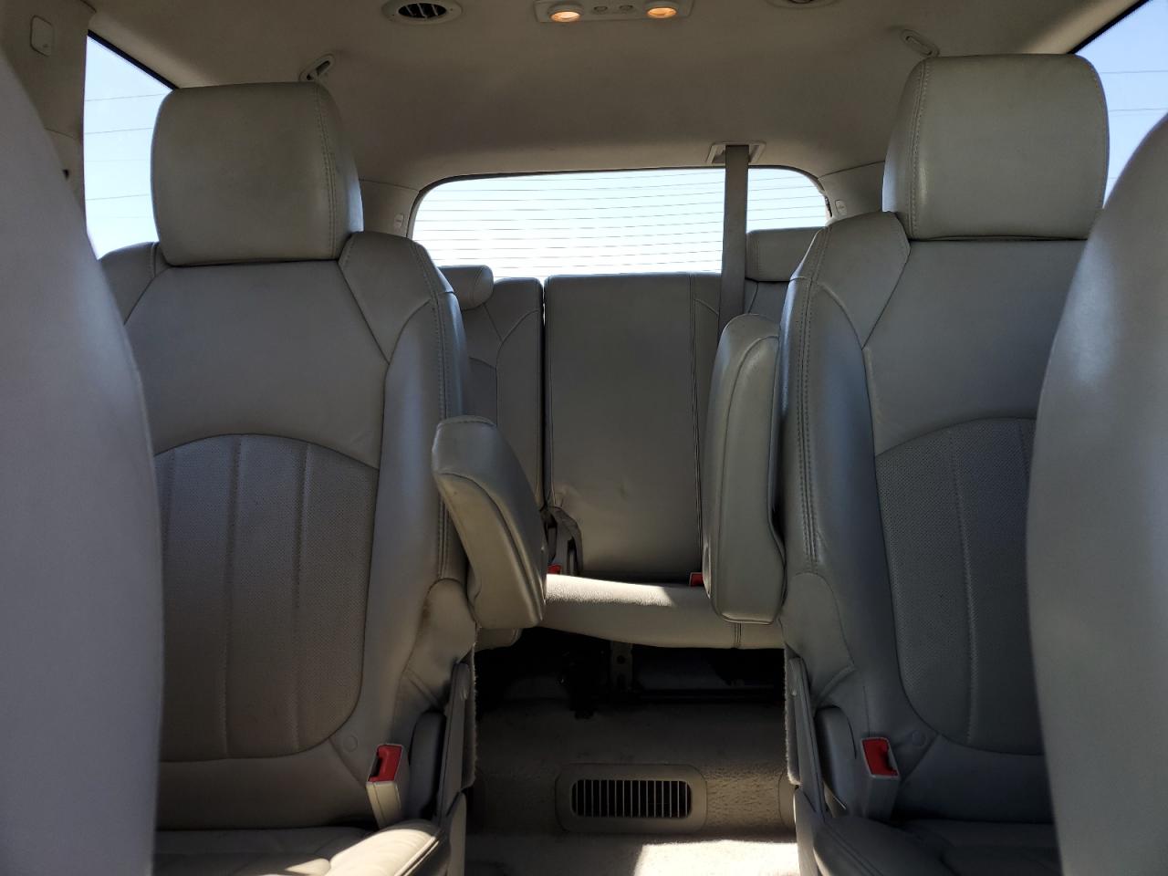 2012 Buick Enclave - Image 10