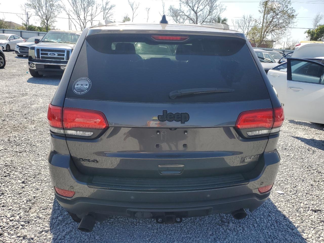 2018 Jeep Grand Cherokee - Image 6