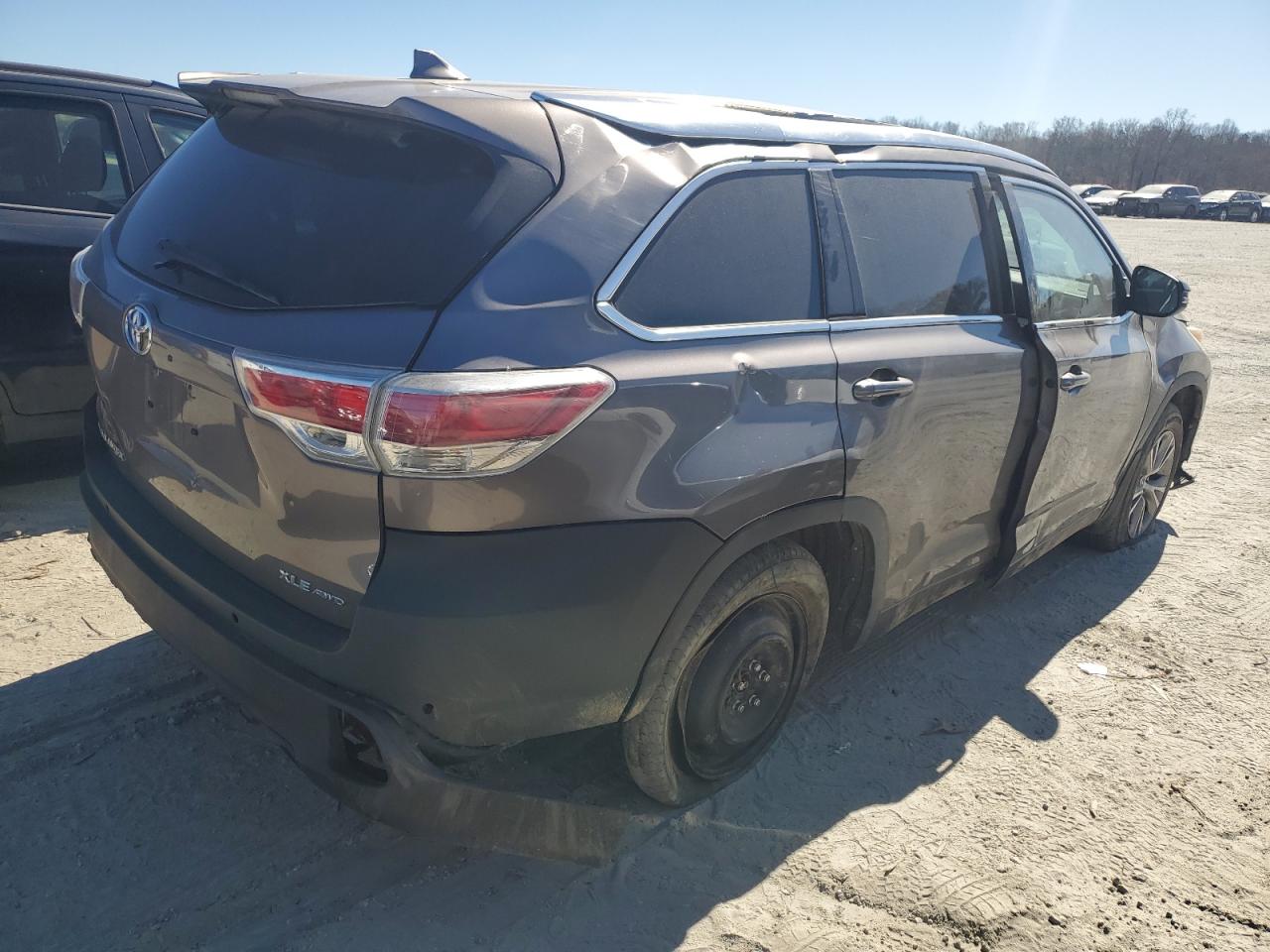 2014 Toyota Highlander - Image 3