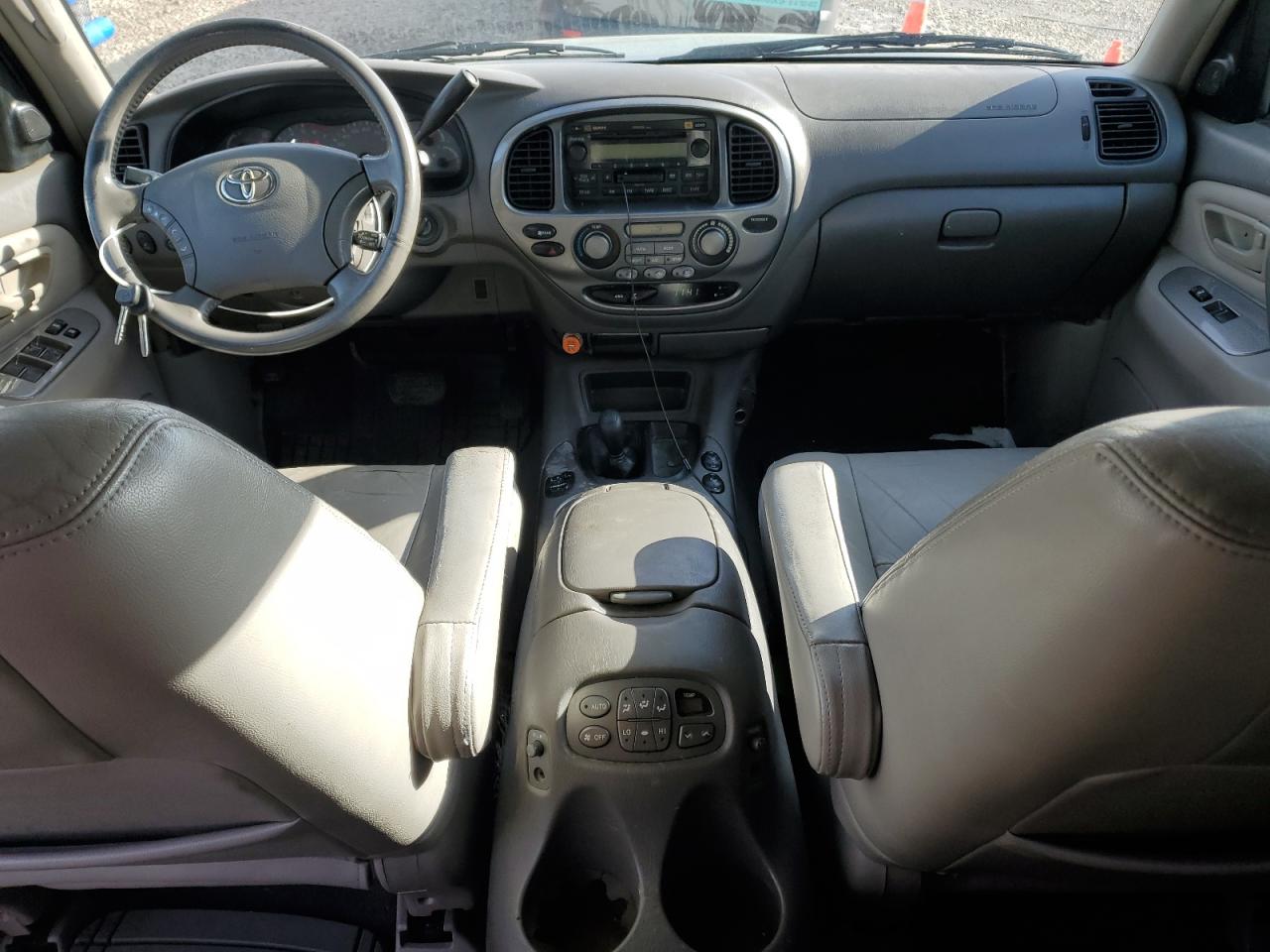 2004 Toyota Sequoia - Image 8