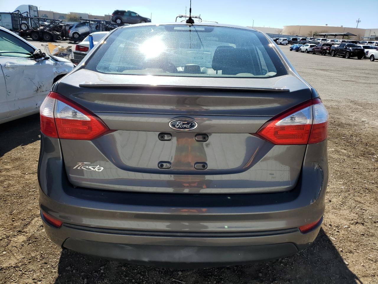 2014 Ford Fiesta - Image 6