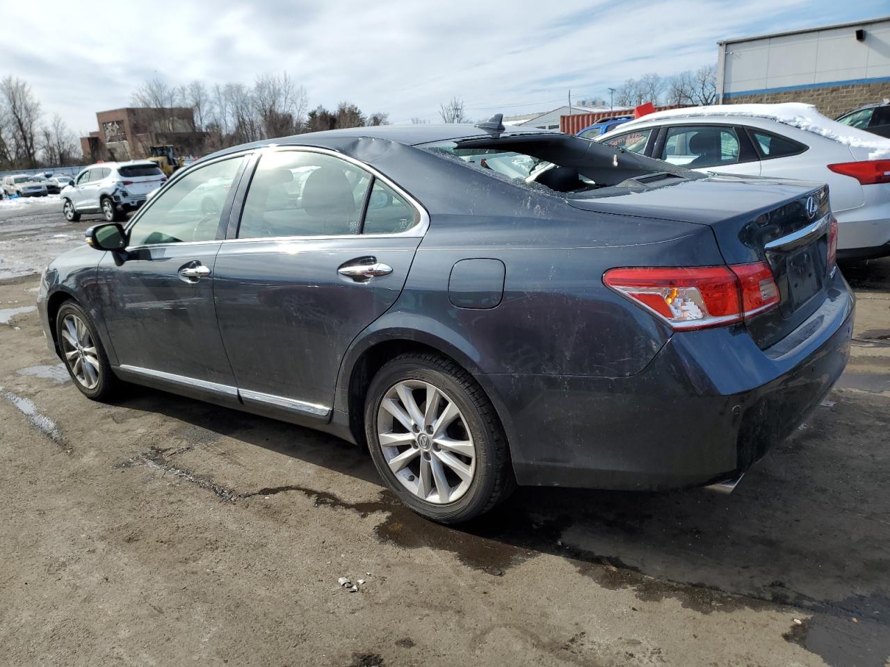 2011 Lexus ES - Image 2