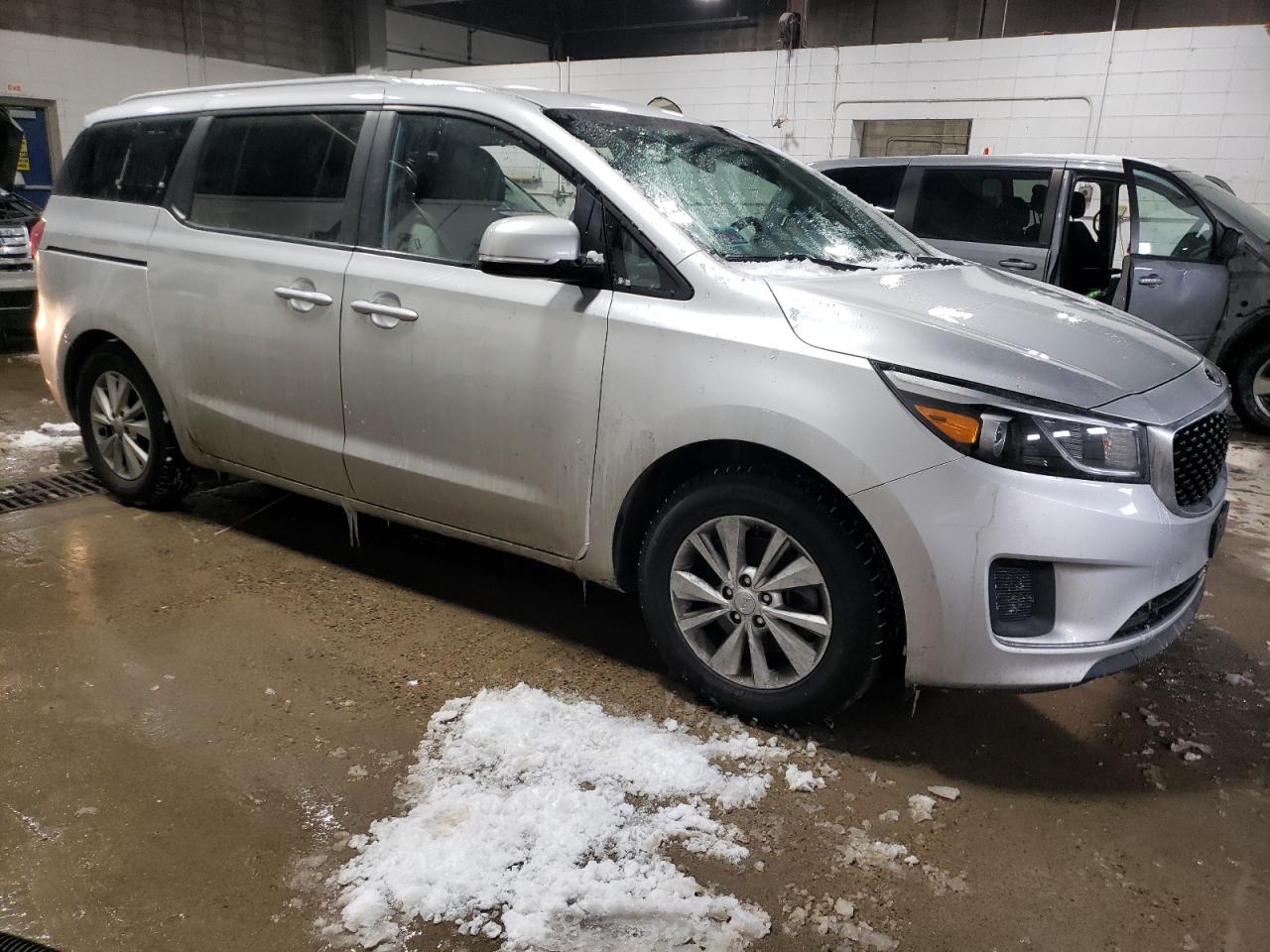 2016 Kia Sedona - Image 4