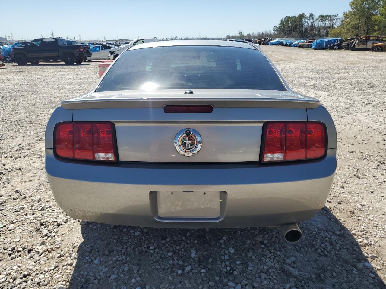 2009 Ford Mustang - Image 6