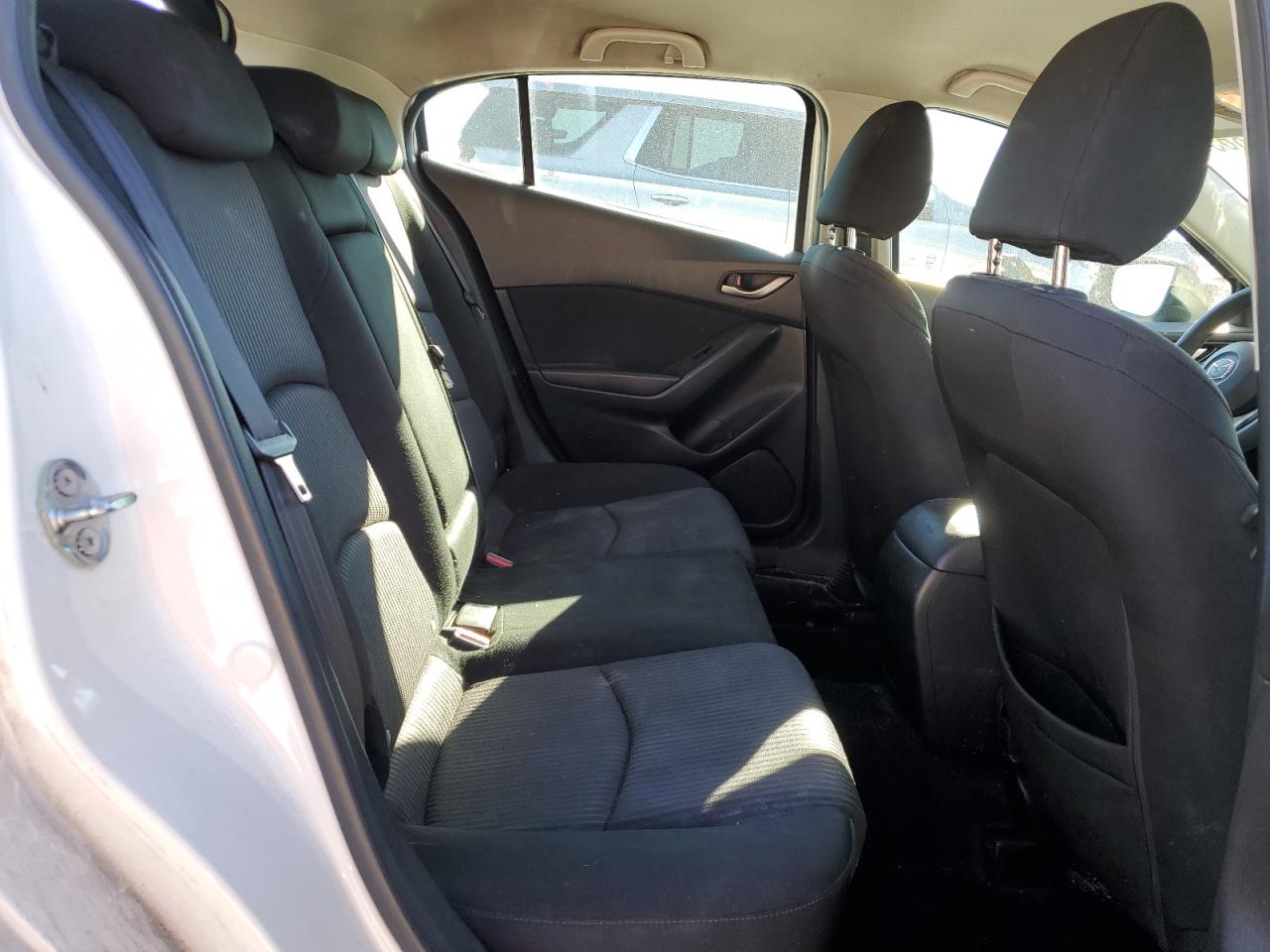 2016 Mazda 3 - Image 10