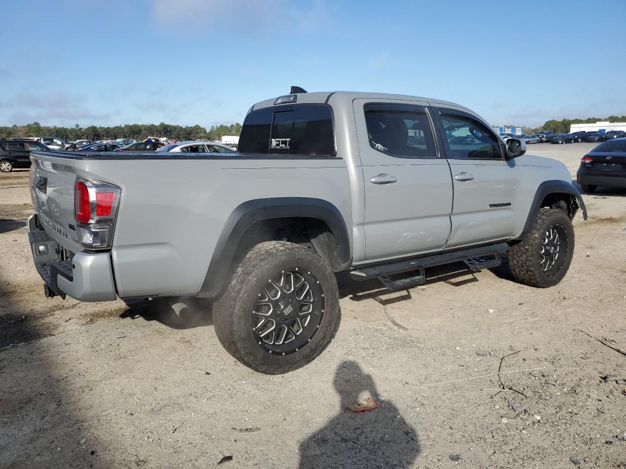 2021 Toyota Tacoma - Image 3