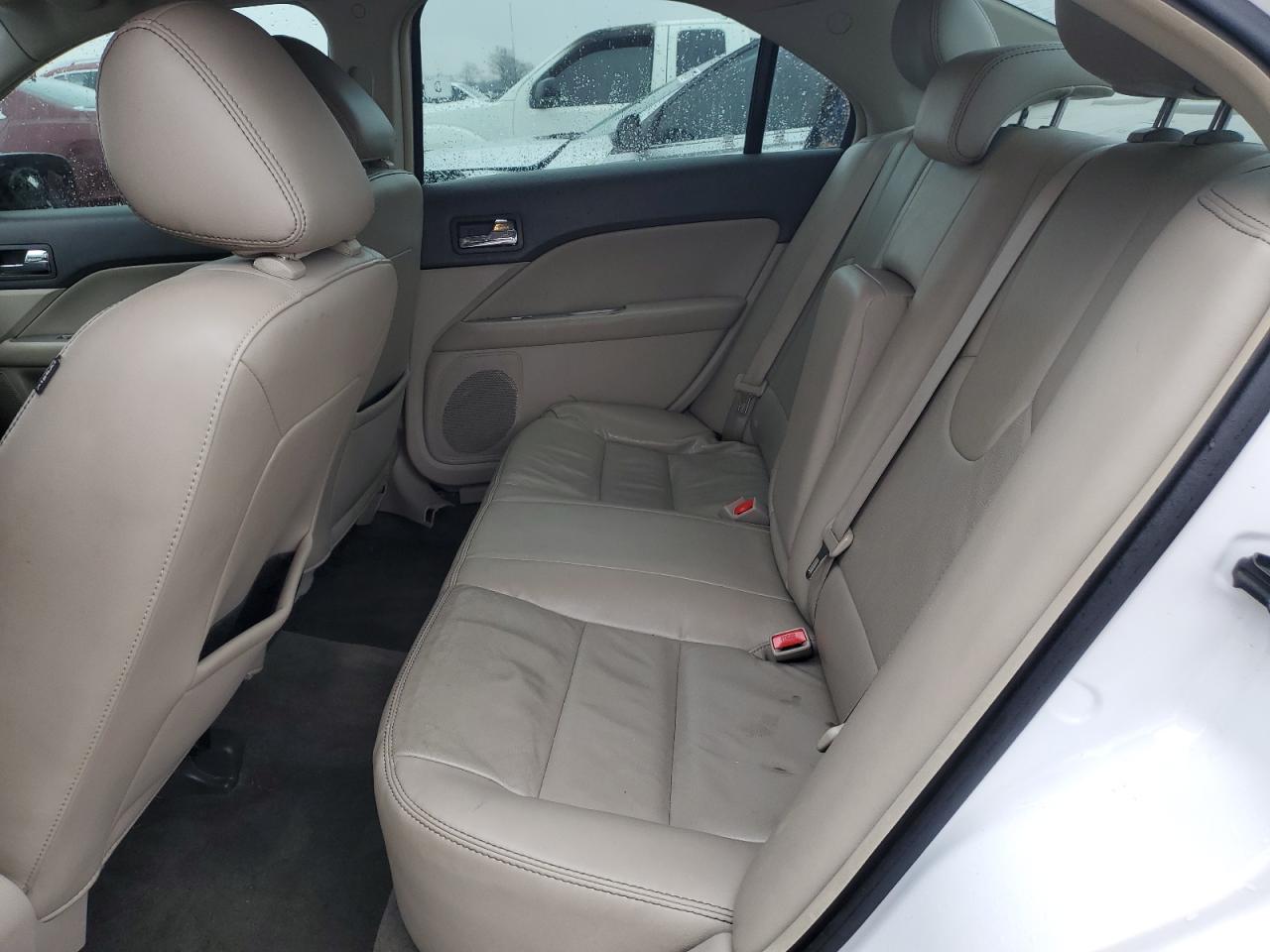 2011 Ford Fusion - Image 10