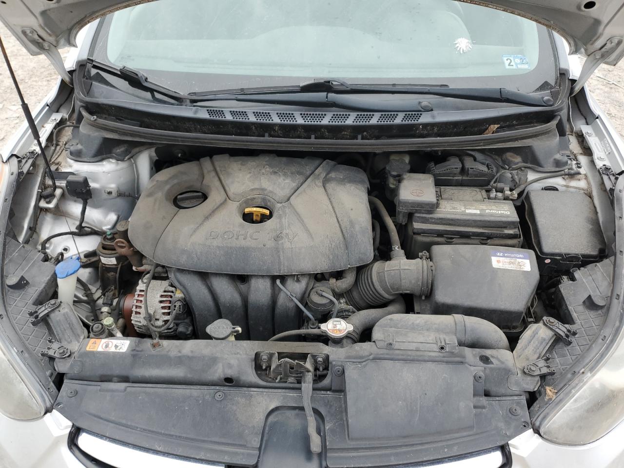 2012 Hyundai Elantra - Image 12