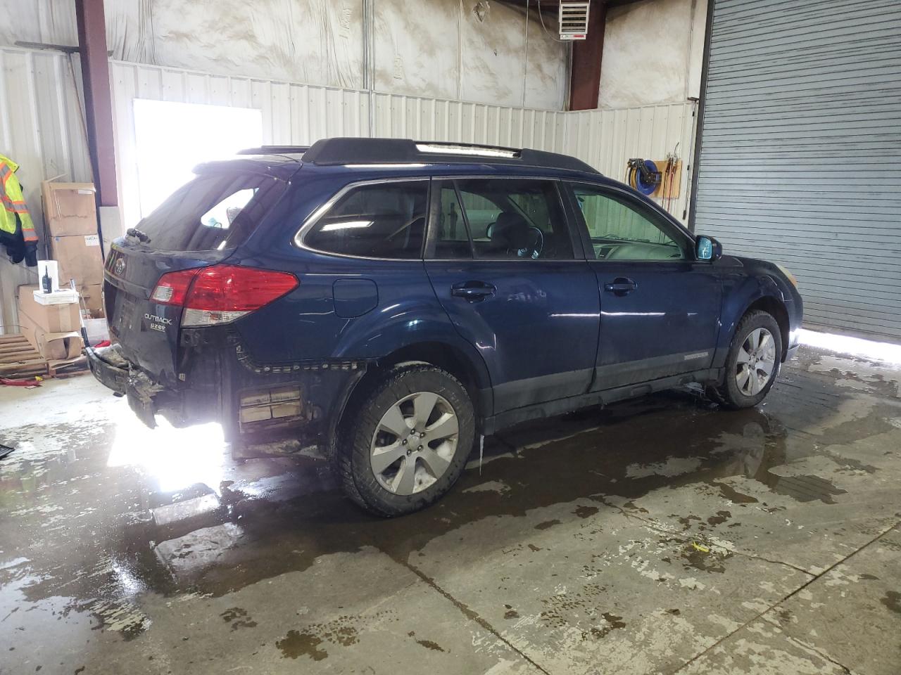 2010 Subaru Outback - Image 3