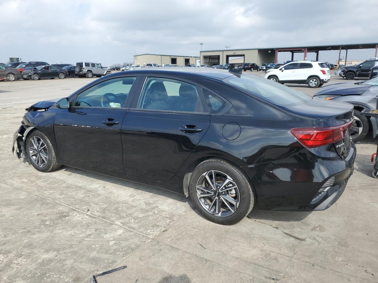 2022 Kia Forte - Image 2