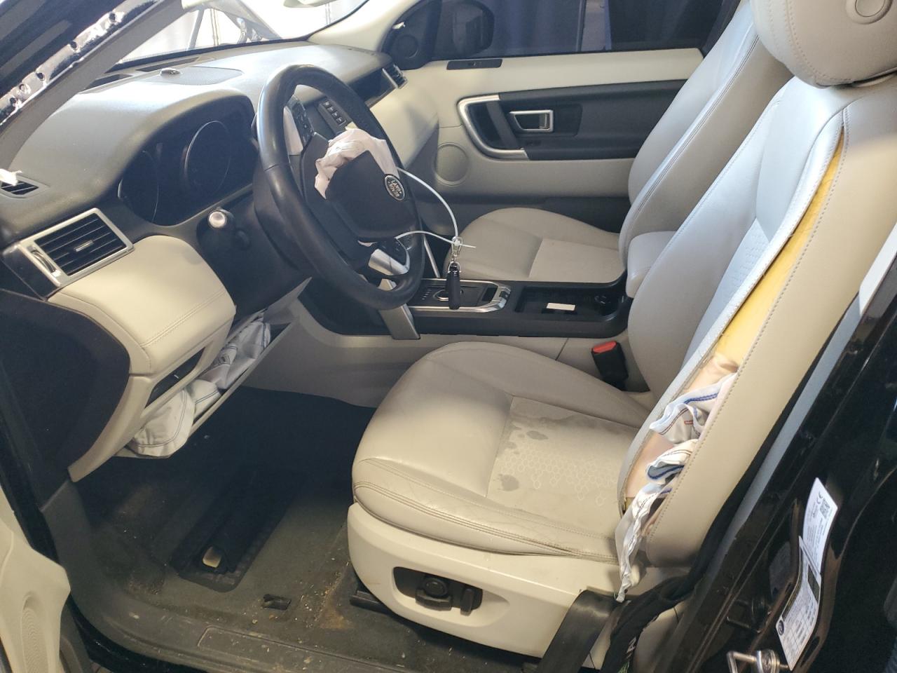 2017 Land Rover Discovery - Image 7
