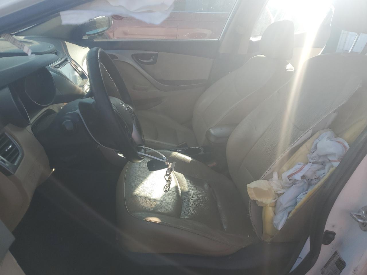 2013 Hyundai Elantra - Image 7
