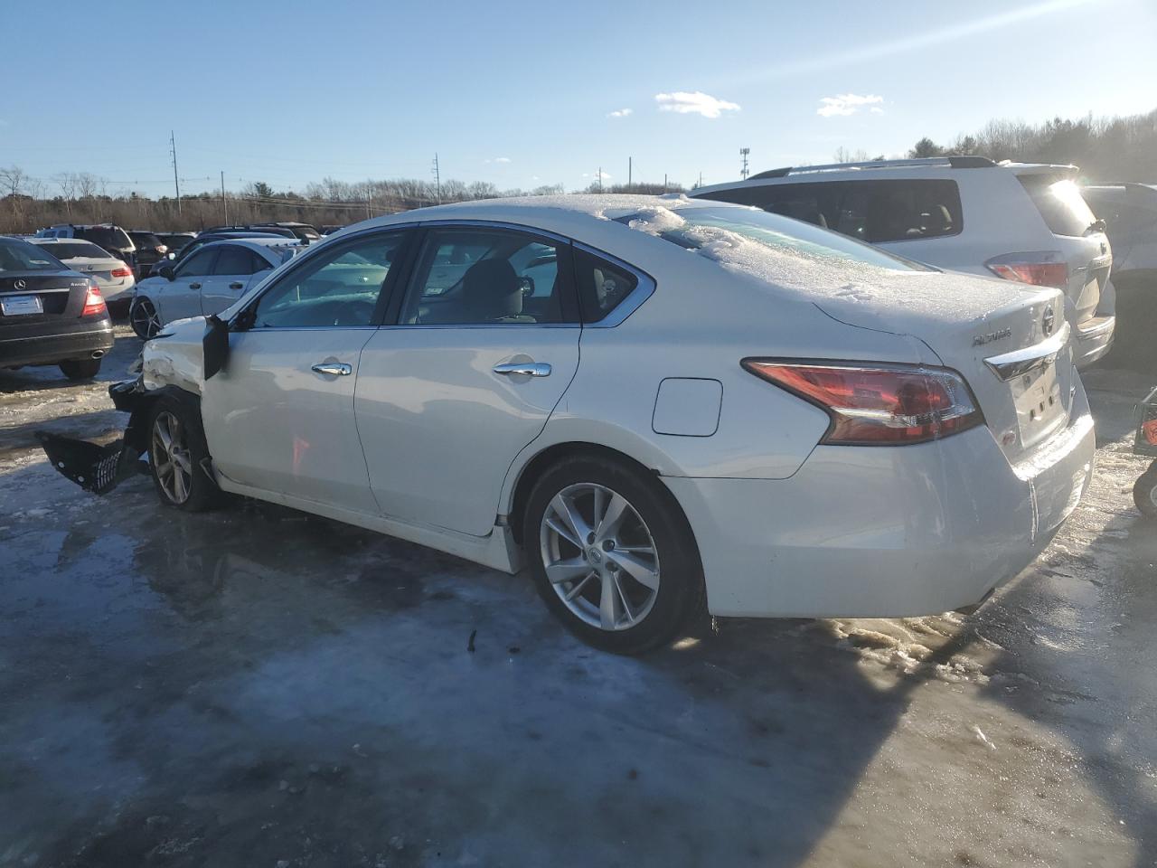 2014 Nissan Altima - Image 2