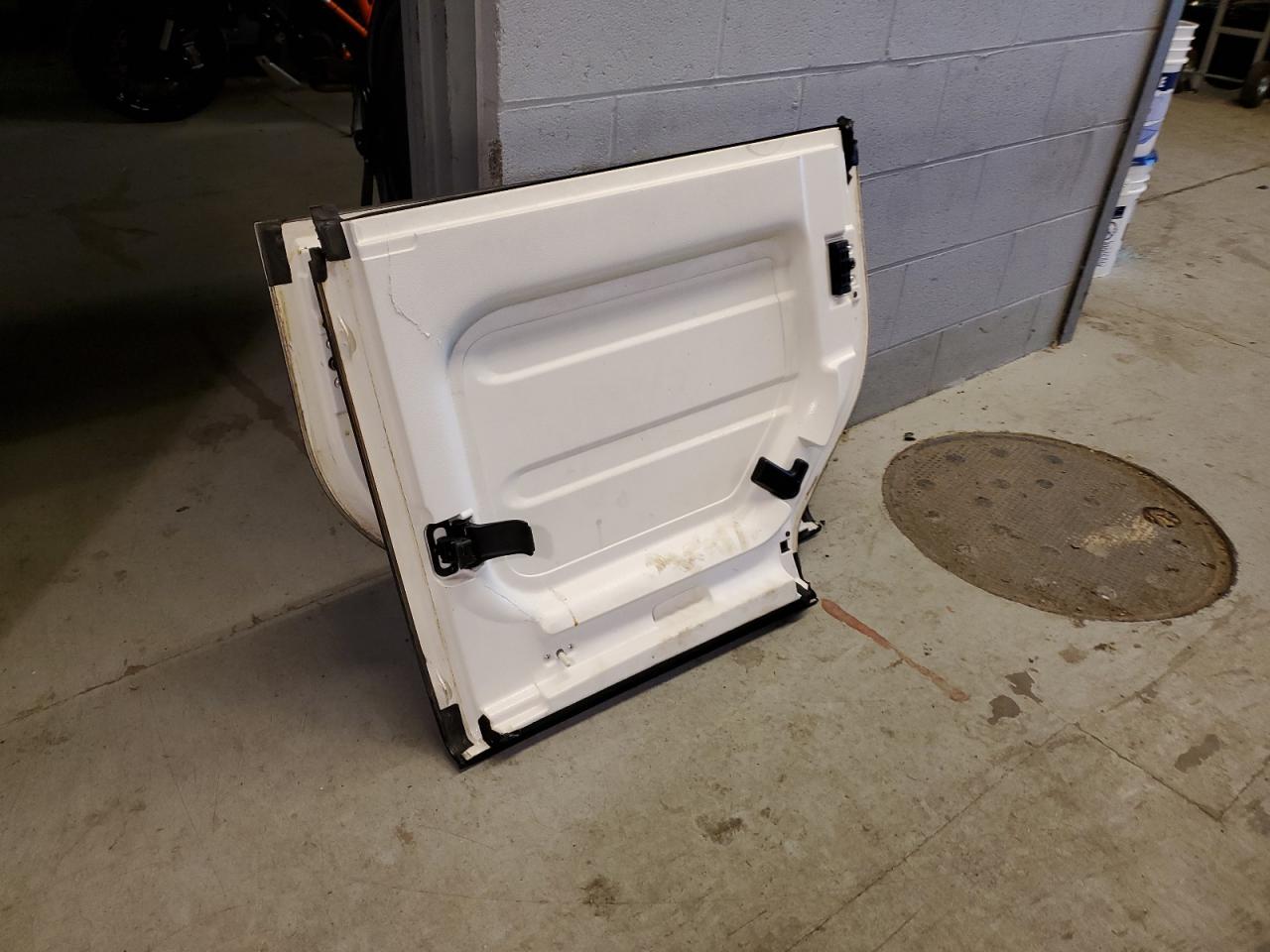 2016 Jeep Wrangler - Image 12