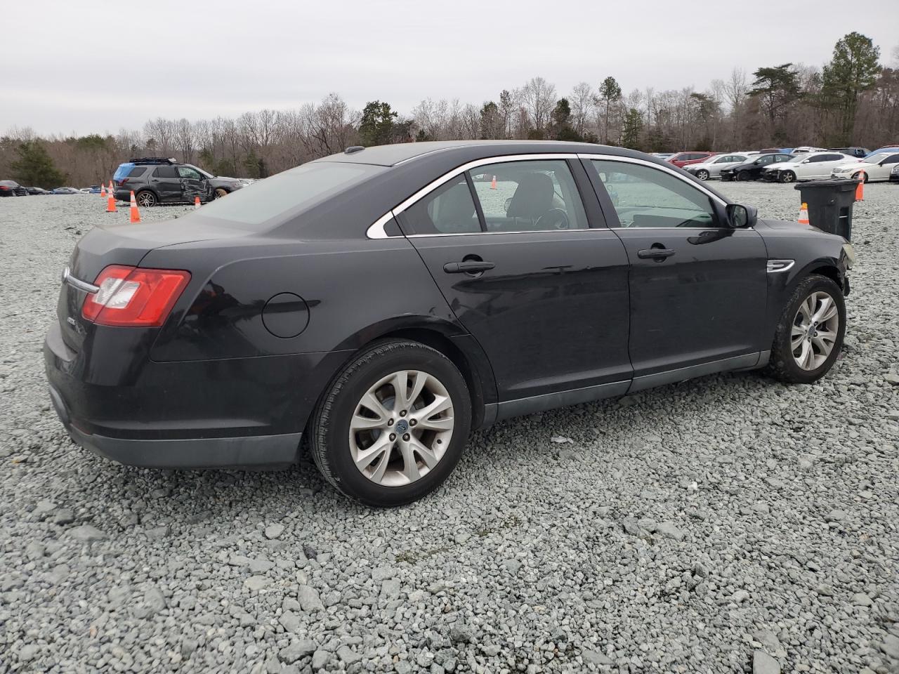 2010 Ford Taurus - Image 3