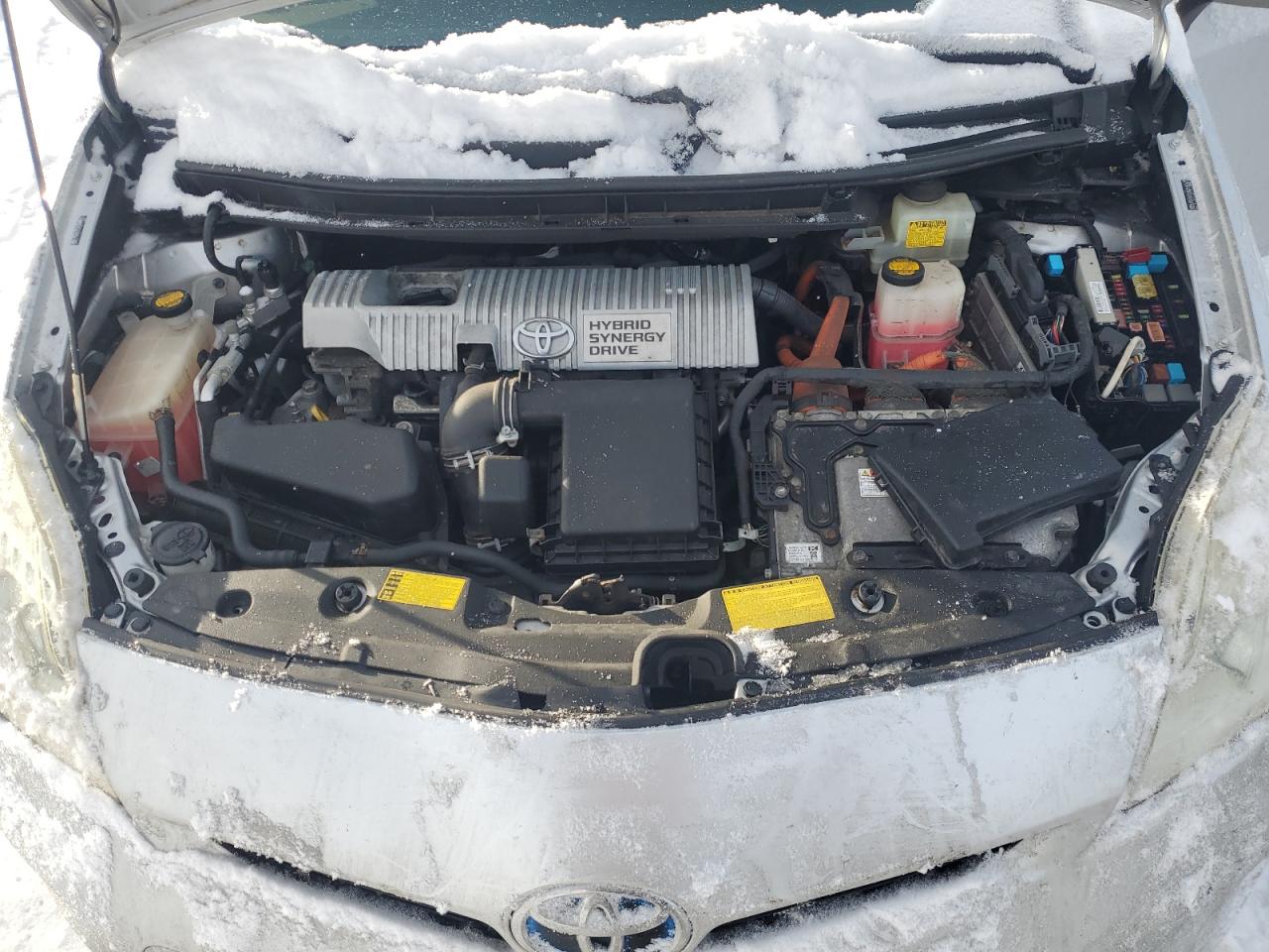 2012 Toyota Prius - Image 12