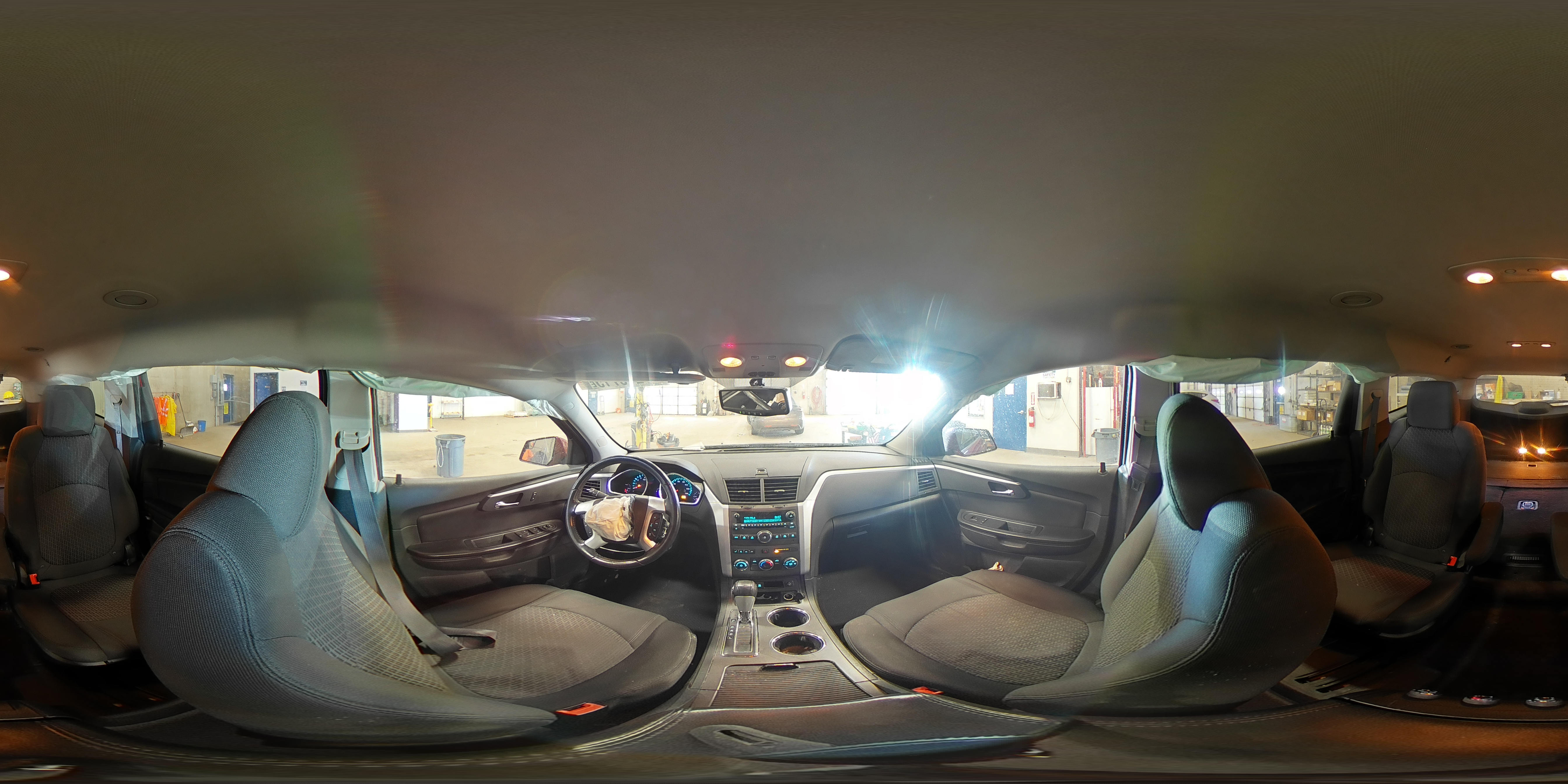 2011 Chevrolet Traverse - Image 14
